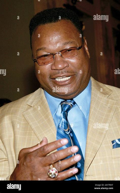 Where Is Former Heavyweight Champ Larry Holmes。